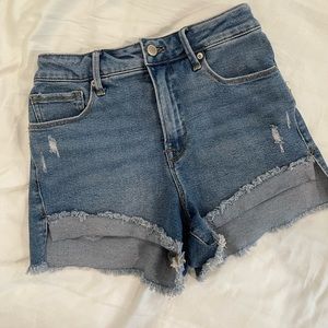 Good American Good curve high waist denim shorts - Size 27